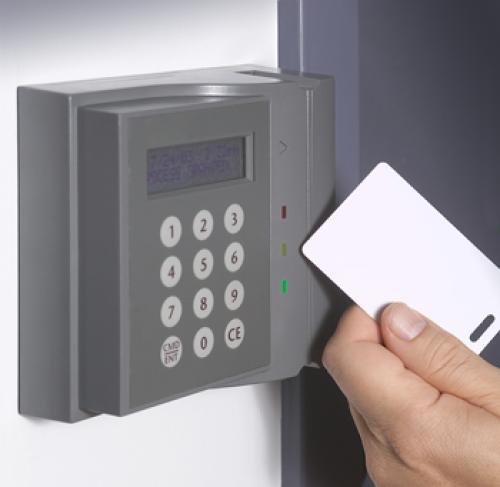 Cum functioneaza un sistem de control acces